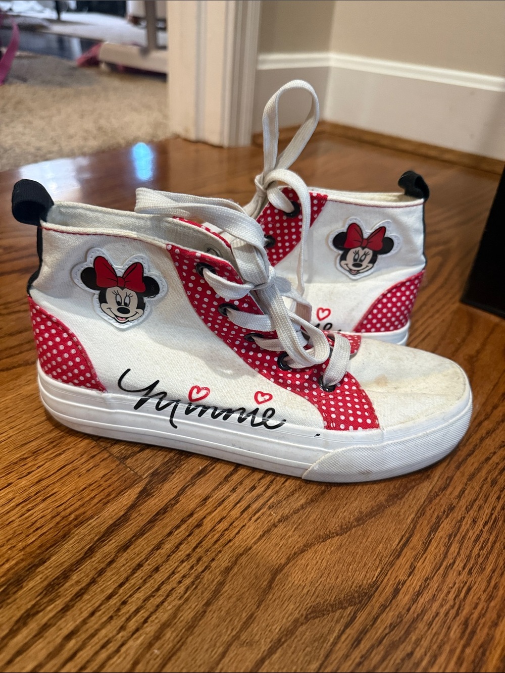 Disney Minnie Mouse High-Top Sneakers - White & Red